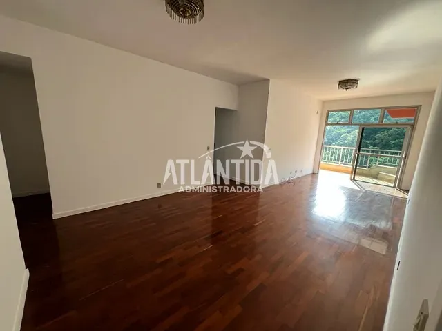 Apartamento com 115m² 2 quartos e 3 banheiros, à venda, no bairro Copacabana em Rio de Janeiro