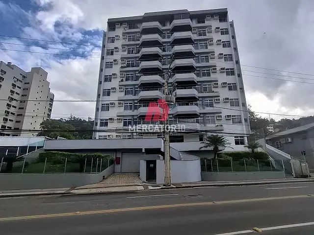 Apartamento com 200m² 4 quartos e 3 banheiros, à venda, no bairro Ponta Aguda em Blumenau