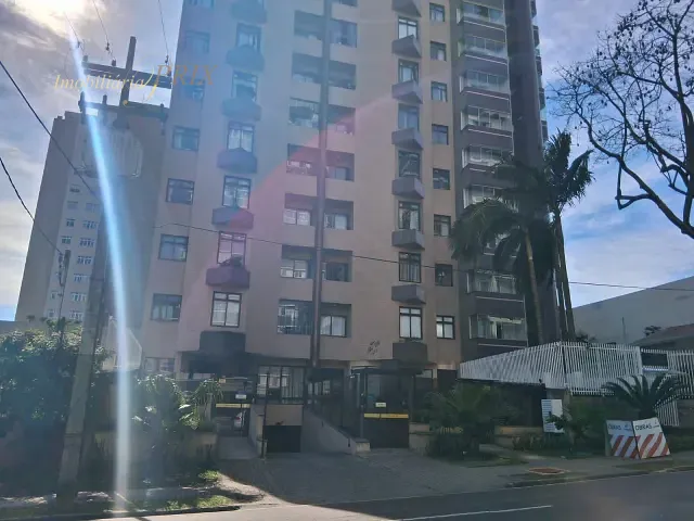 Apartamento com 101m² 2 quartos e 1 banheiro, para alugar, no bairro Bacacheri em Curitiba