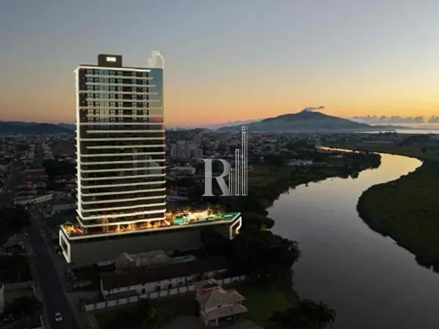 Apartamento 4 quartos e 5 banheiros, à venda, no bairro XV de Novembro em Tijucas