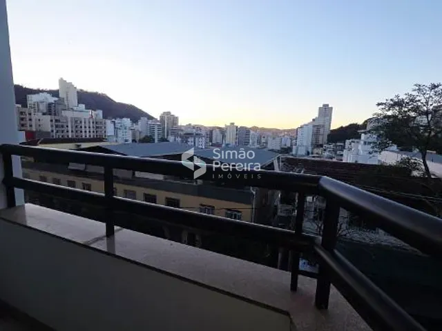 Apartamento 3 quartos e 2 banheiros, à venda, no bairro Granbery em Juiz de Fora