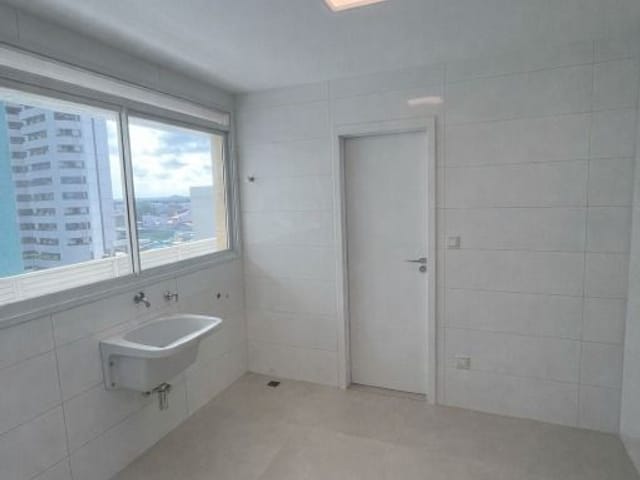 Apartamento com 244m² 4 quartos e 5 banheiros, à venda, no bairro Jardins em Aracaju