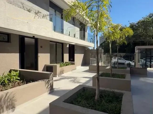 Sobrado com 272m² 3 quartos e 1 banheiro, à venda, no bairro Boa Vista em Curitiba
