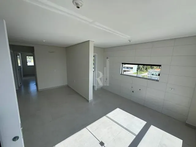 Apartamento 2 quartos e 2 banheiros, à venda ou para alugar, no bairro Areias em Tijucas