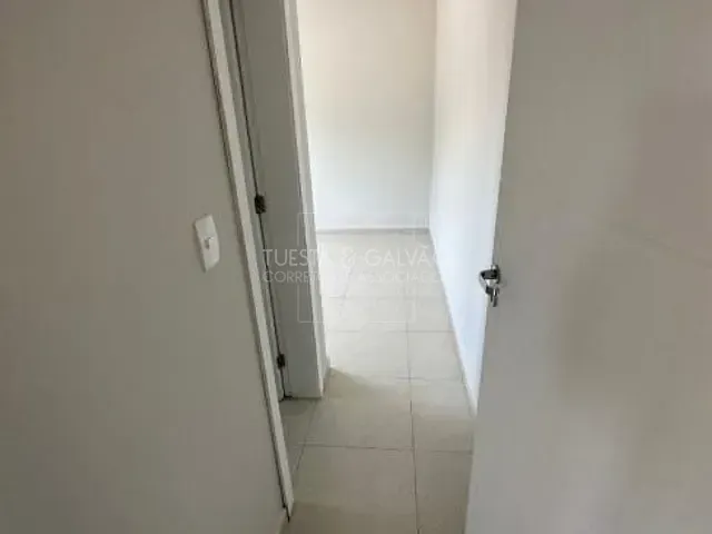 Apartamento com 24m² 1 quarto e 1 banheiro, à venda, no bairro Parolin em Curitiba