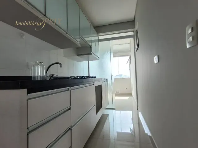 Apartamento 2 quartos e 1 banheiro, para alugar, no bairro Santa Cândida em Curitiba