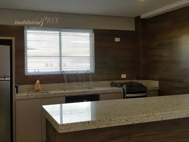 Apartamento 2 quartos e 1 banheiro, para alugar, no bairro Santa Cândida em Curitiba