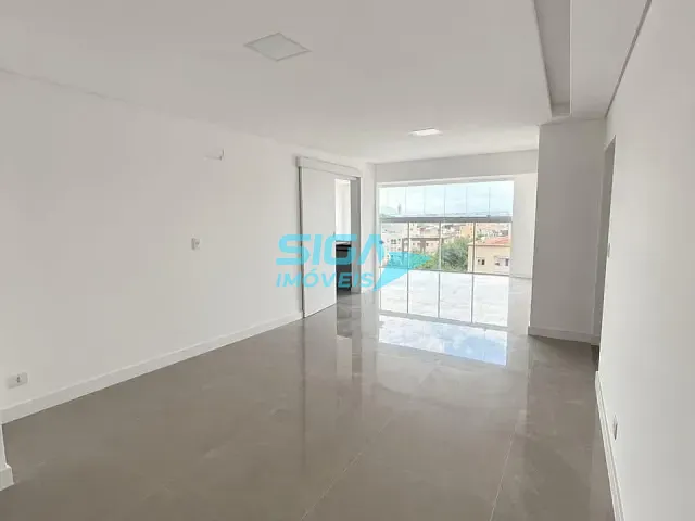 Apartamento 3 quartos e 1 banheiro, à venda ou para alugar, no bairro Alfredo Custódio de Paula em Pouso Alegre