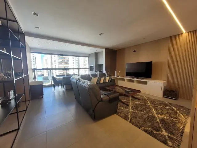 Apartamento com 205m² 3 quartos e 3 banheiros, à venda, no bairro Gleba Fazenda Palhano em Londrina