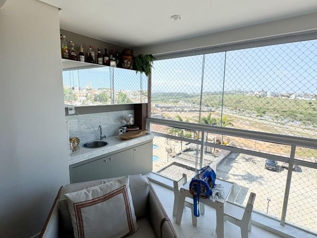 Apartamento 3 quartos e 2 banheiros, à venda, no bairro Glória em Macaé
