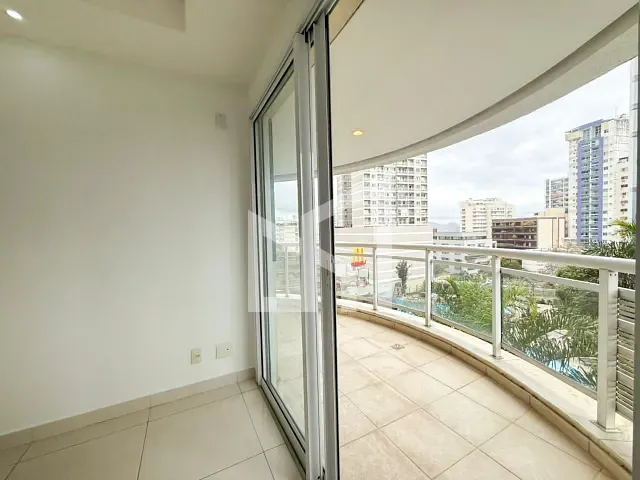 Apartamento com 1m² 3 quartos e 3 banheiros, à venda, no bairro Centro em Nova Iguaçu