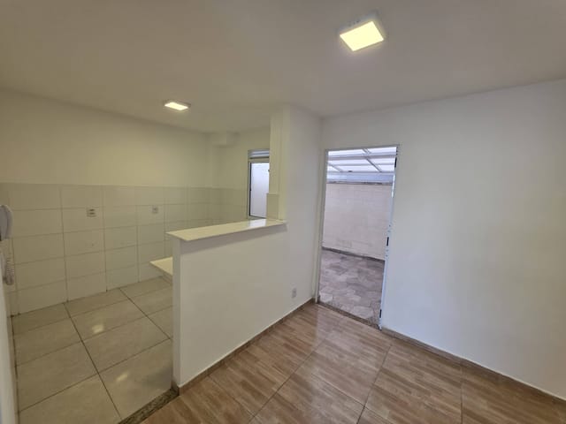 Apartamento 2 quartos e 1 banheiro, à venda, no bairro Parque Santa Rosa em Suzano