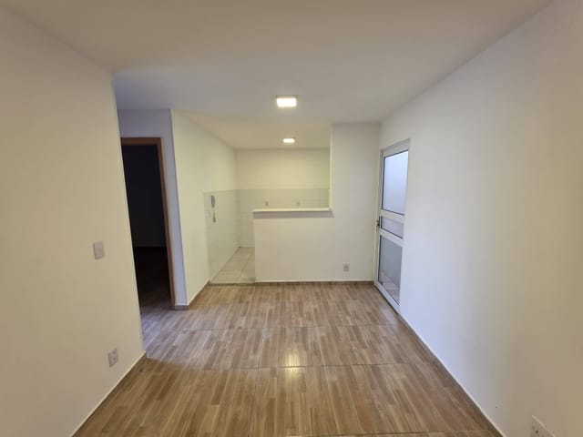 Apartamento 2 quartos e 1 banheiro, à venda, no bairro Parque Santa Rosa em Suzano