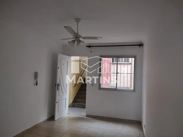 Apartamento 2 quartos e 1 banheiro, à venda, no bairro Jardim Guaciara em Taboão da Serra