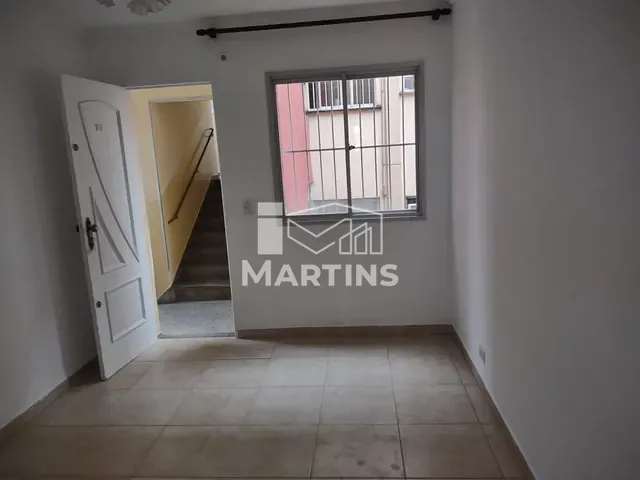 Apartamento 2 quartos e 1 banheiro, à venda, no bairro Jardim Guaciara em Taboão da Serra