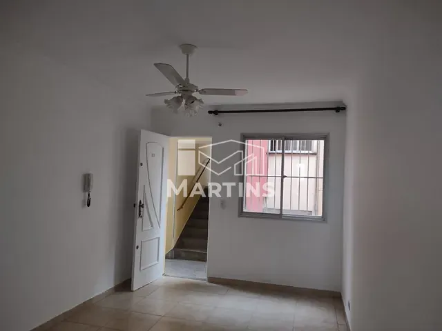 Apartamento 2 quartos e 1 banheiro, à venda, no bairro Jardim Guaciara em Taboão da Serra