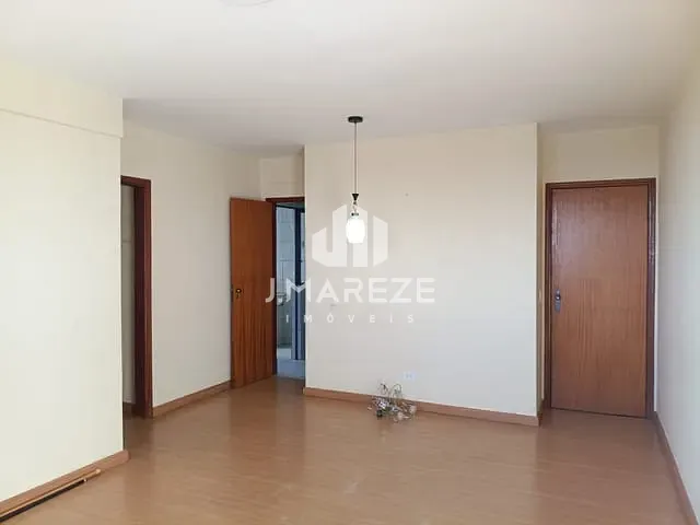 Apartamento com 100m² 3 quartos e 2 banheiros, para alugar, no bairro Centro em Apucarana