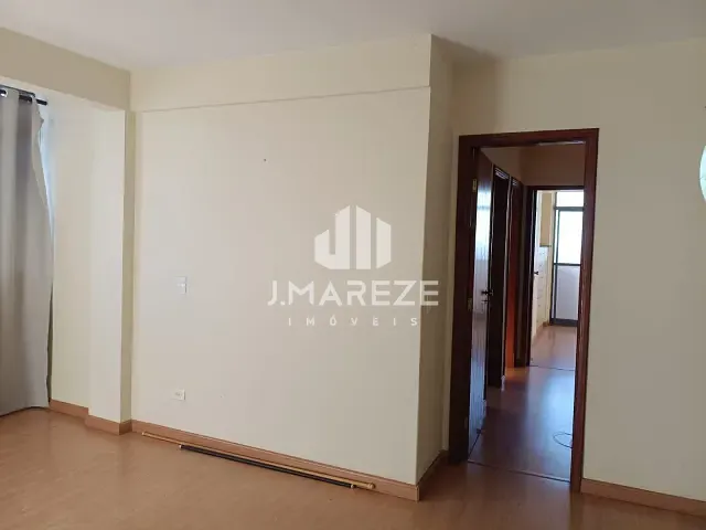 Apartamento com 100m² 3 quartos e 2 banheiros, para alugar, no bairro Centro em Apucarana