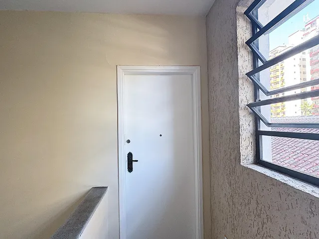 Apartamento 1 quarto e 1 banheiro, para alugar, no bairro Aparecida em Santos