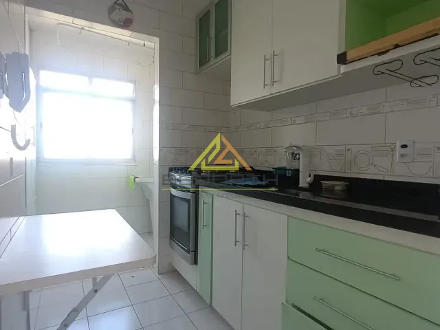 Apartamento com 55m² 2 quartos e 1 banheiro, para alugar, no bairro Vila Roque em São Paulo