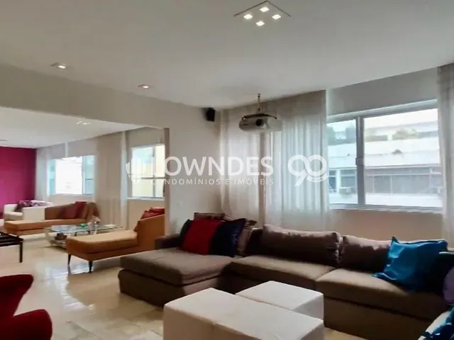 Apartamento com 235m² 4 quartos e 1 banheiro, à venda, no bairro Copacabana em Rio de Janeiro