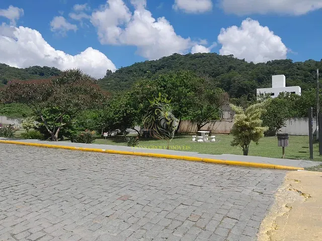 Apartamento 2 quartos e 1 banheiro, à venda, no bairro Cedro em Camboriú