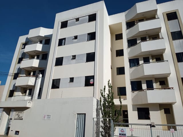 Foto do Apartamento - Vendo excelente apartamento com 2/4 sendo 1 suíte, sacada e elevador no Bairro Candeias, próximo a Fainor e Sup. Santo Antônio em Vitória da Conquista, BA | Locar Imóvel