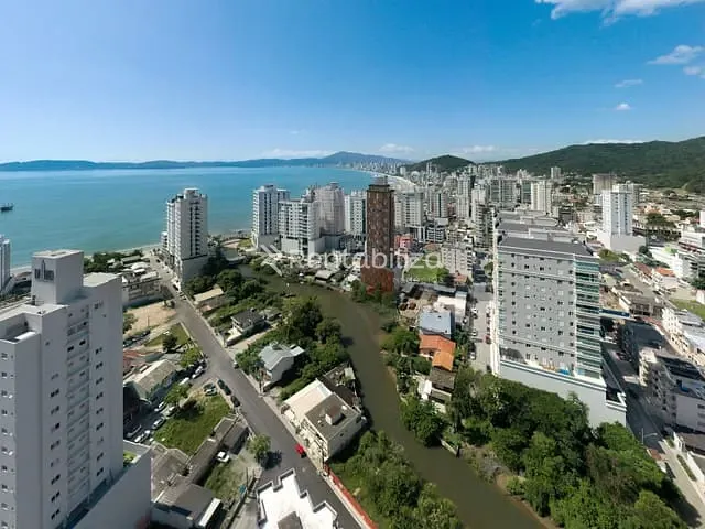 Apartamento 4 quartos e 4 banheiros, à venda, no bairro Centro em Itapema
