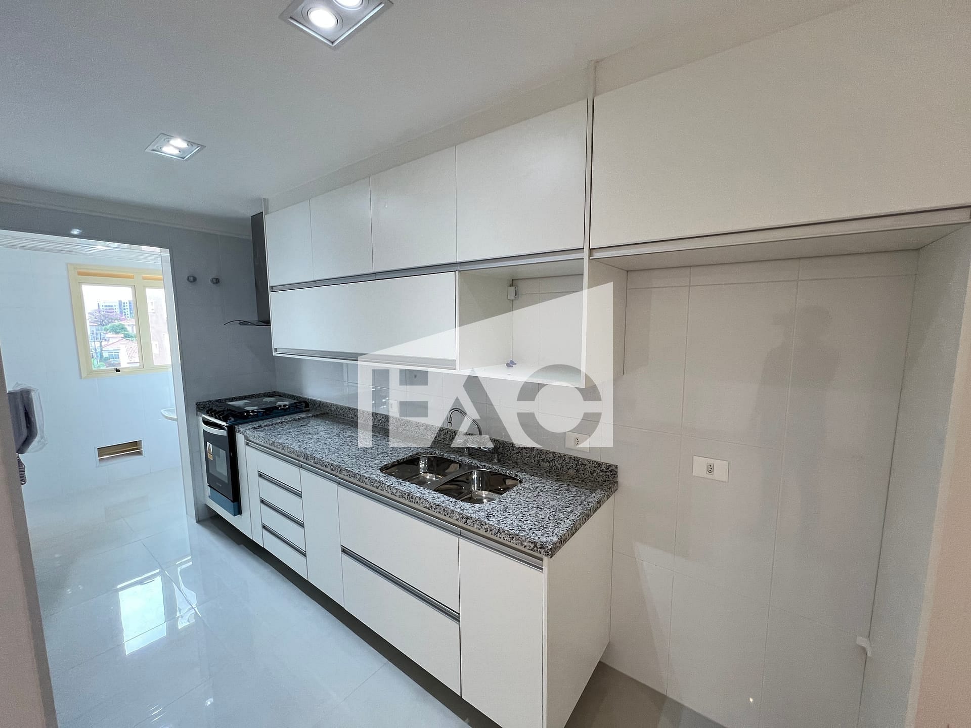 Apartamento para alugar com 2 quartos, 74m² - Foto 7