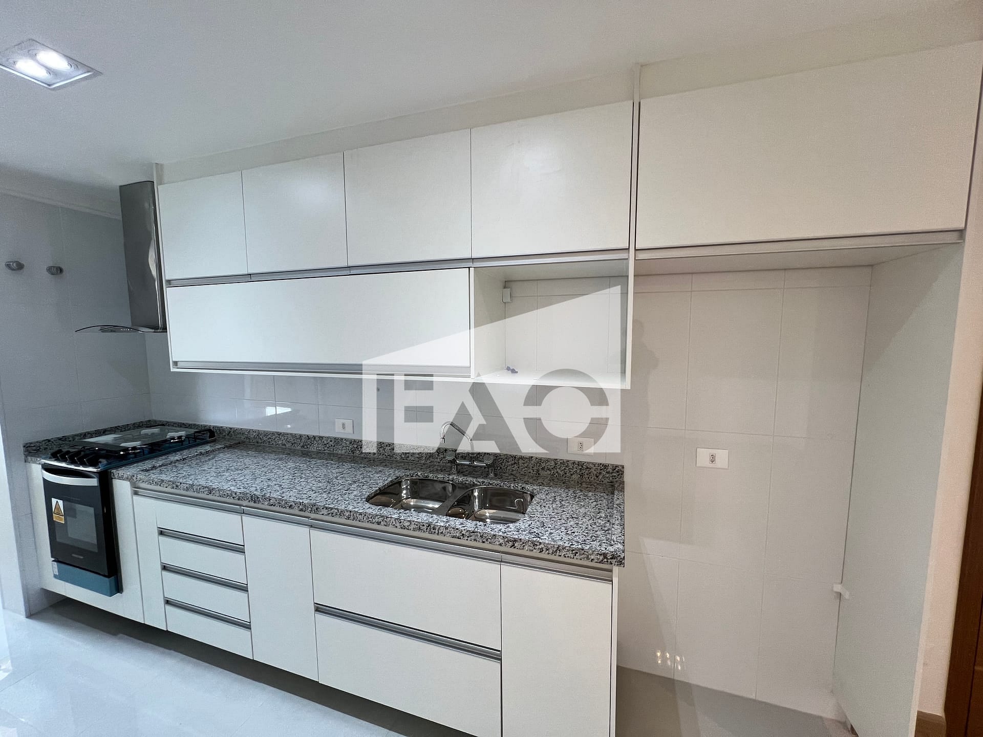 Apartamento para alugar com 2 quartos, 74m² - Foto 48