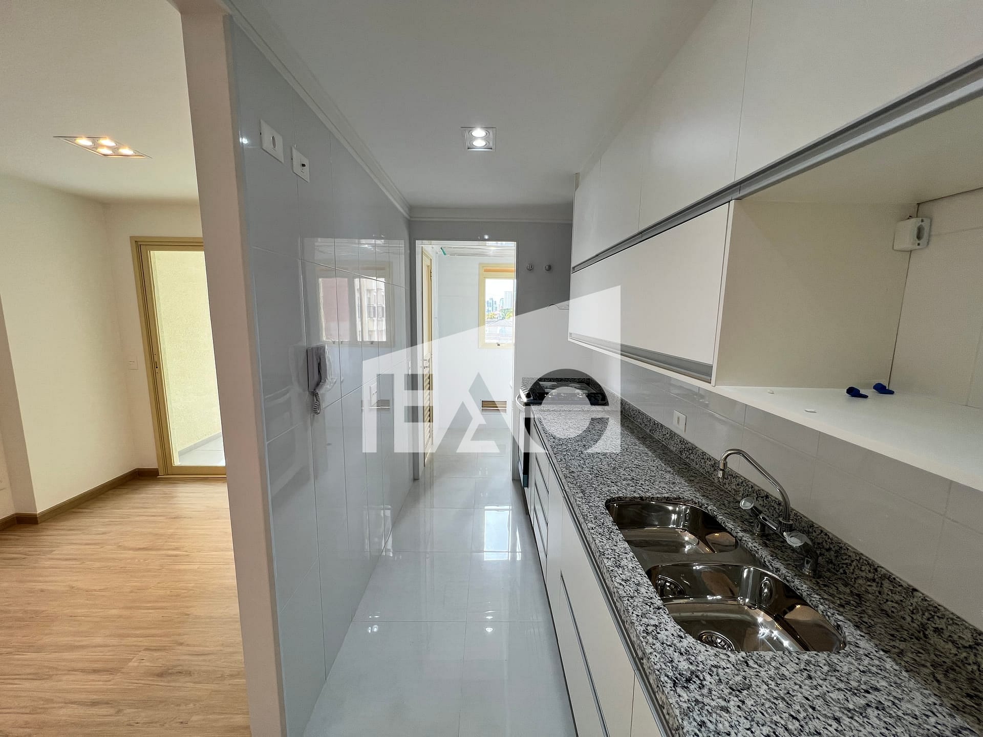Apartamento para alugar com 2 quartos, 74m² - Foto 6