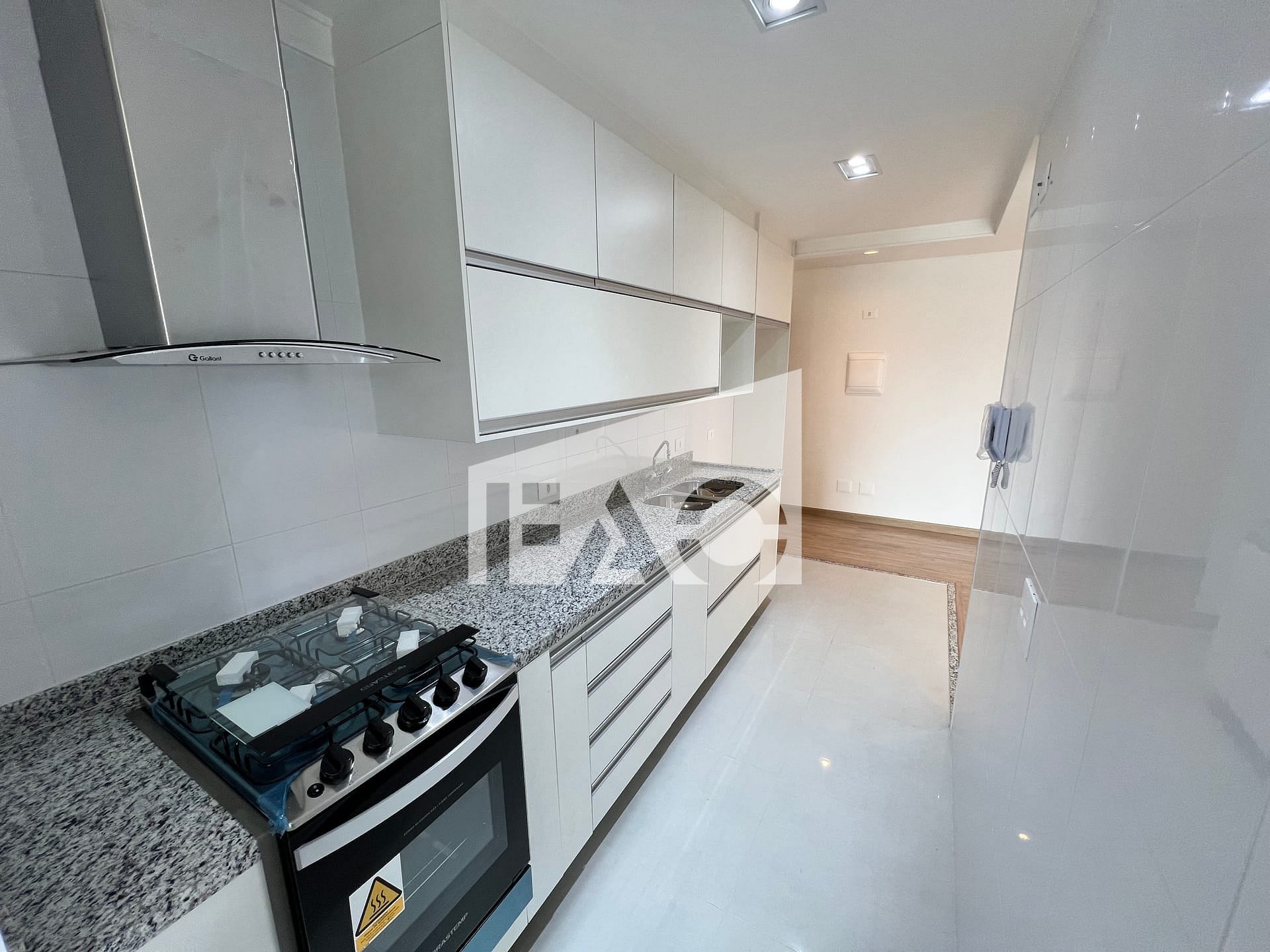 Apartamento para alugar com 2 quartos, 74m² - Foto 47