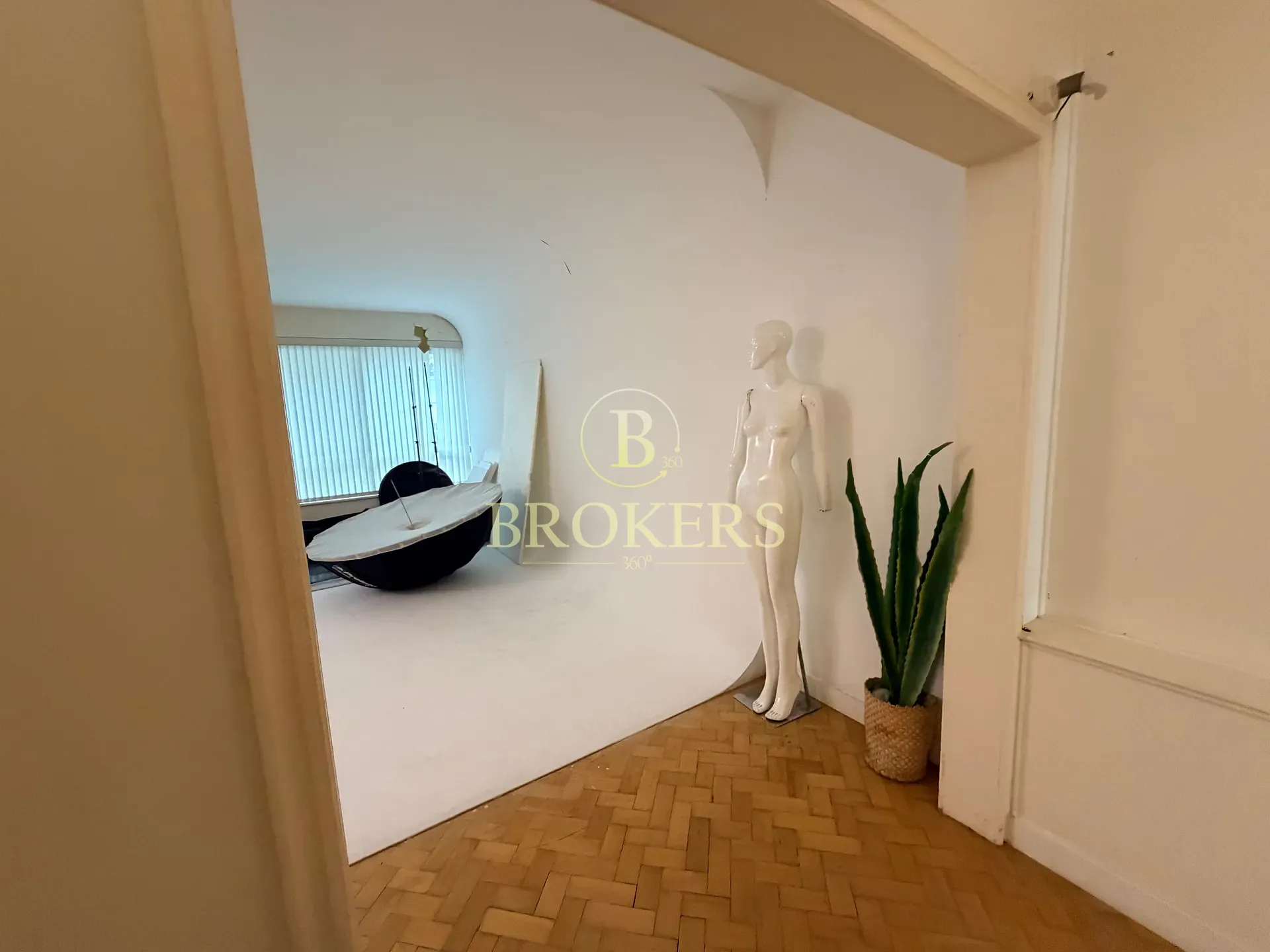 Apartamento exclusivo para personalizar à venda em ipanema: 4 quartos com salão de 65 m², jardim de inverno e vaga em área nobre perto da praia