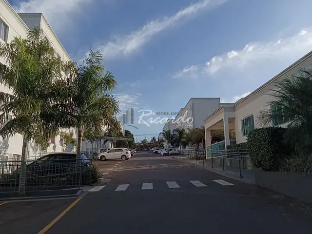 Apartamento com 81m² 2 quartos e 1 banheiro, para alugar, no bairro Jardim Santo Antônio em Arapongas
