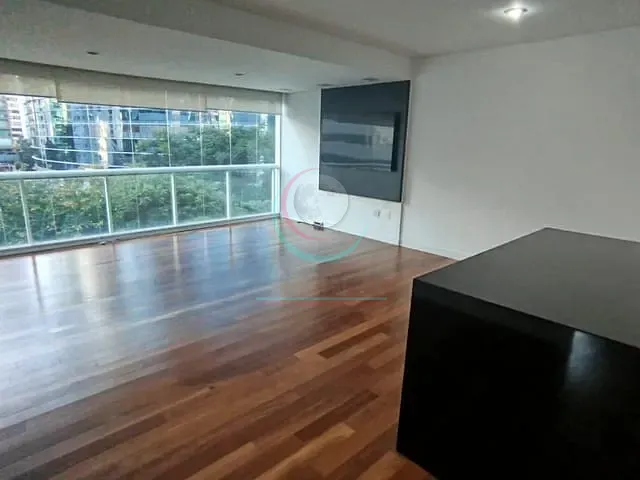 Apartamento 1 quarto e 1 banheiro, para alugar, no bairro Itaim Bibi em São Paulo