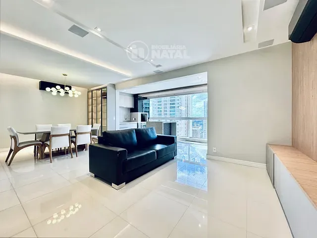 Apartamento com 207m² 3 quartos e 2 banheiros, à venda, no bairro Gleba Fazenda Palhano em Londrina