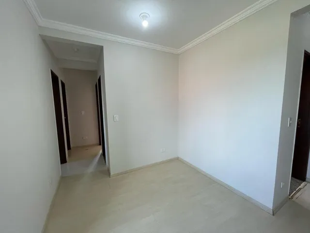 Apartamento com 10m² 3 quartos e 1 banheiro, para alugar, no bairro Cláudia em Londrina