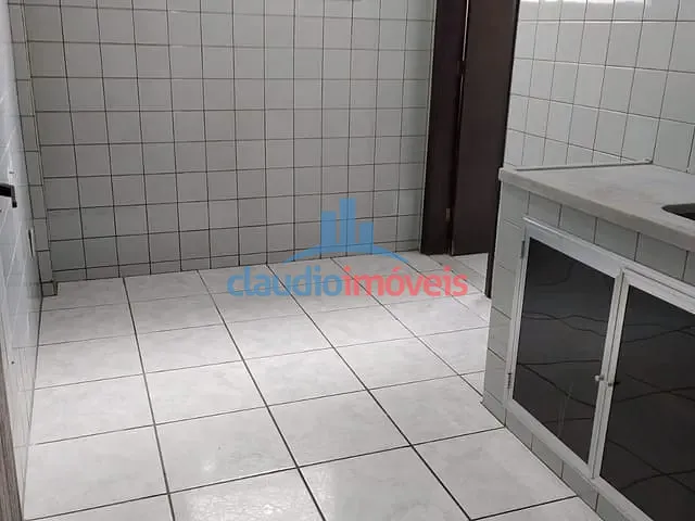 Apartamento 1 quarto e 1 banheiro, à venda ou para alugar, no bairro Centro em Barra Mansa