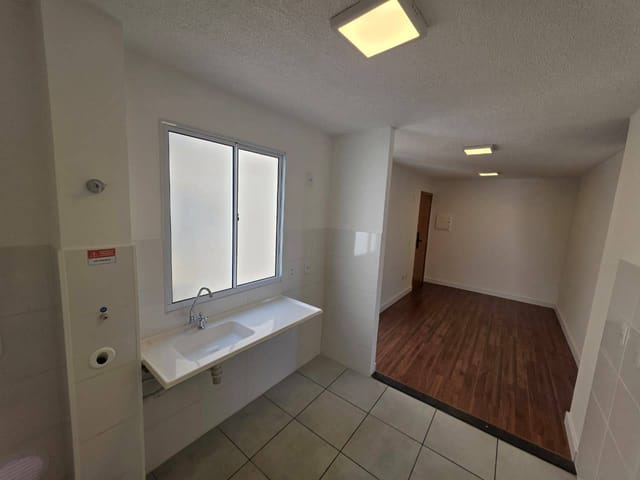 Apartamento 2 quartos e 1 banheiro, à venda, no bairro Chácara Estância Paulista em Suzano