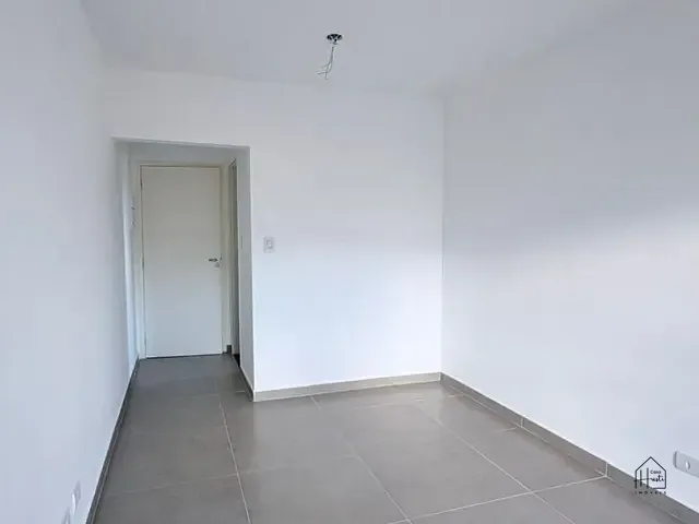 Apartamento 2 quartos e 1 banheiro, à venda, no bairro Martim de Sá em Caraguatatuba