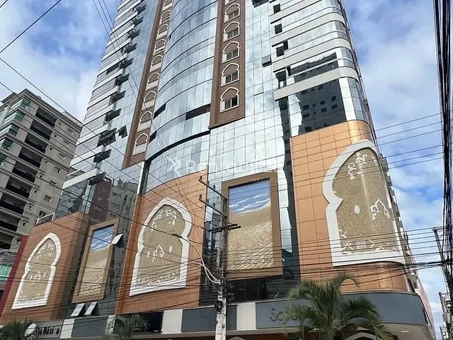 Apartamento 4 quartos e 5 banheiros, à venda, no bairro Meia Praia em Itapema