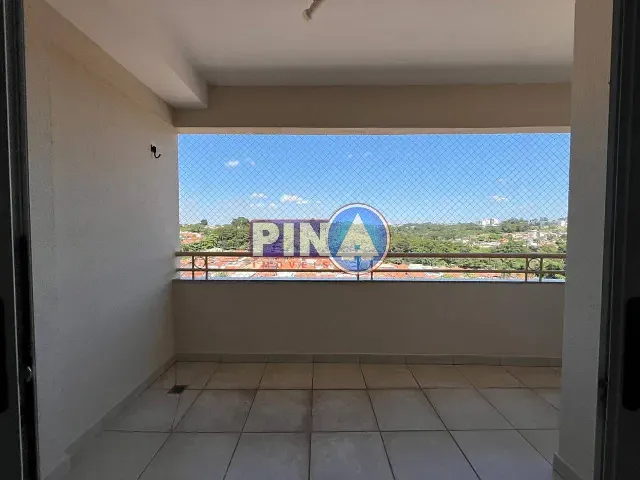 Apartamento 3 quartos e 2 banheiros, para alugar, no bairro Chácaras Alto da Glória em Goiânia