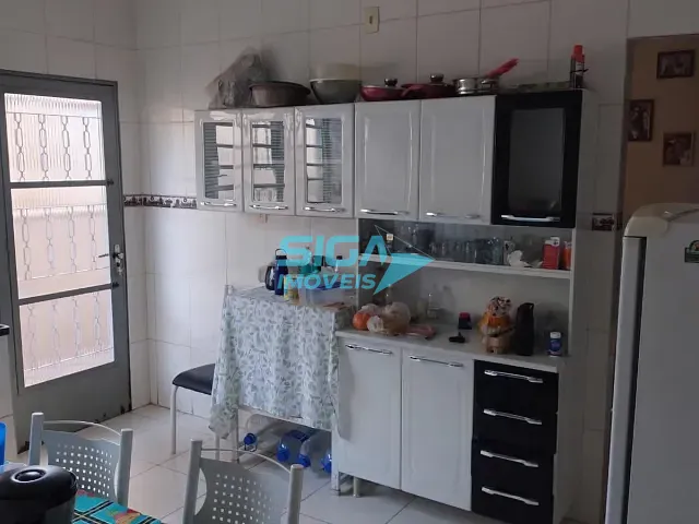 Casa com 120m² 2 quartos e 1 banheiro, à venda, no bairro Jardim Canadá em Pouso Alegre