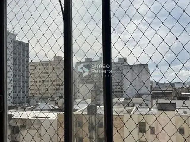 Apartamento 1 quarto e 1 banheiro, à venda, no bairro Centro em Juiz de Fora