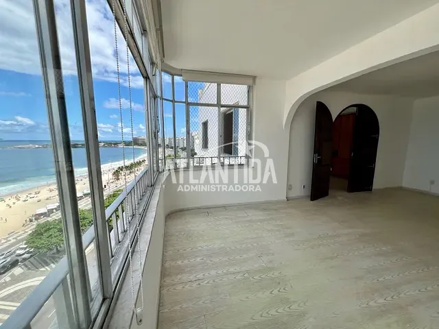 Apartamento com 130m² 3 quartos e 3 banheiros, à venda, no bairro Copacabana em Rio de Janeiro