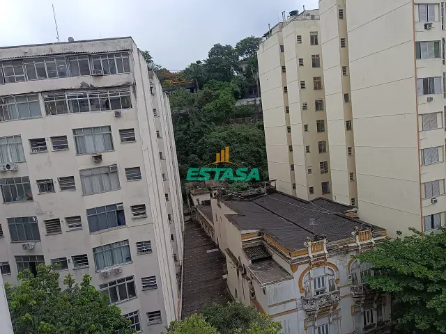 Apartamento 1 quarto e 1 banheiro, para alugar, no bairro Glória em Rio de Janeiro