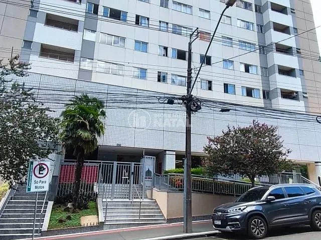 Apartamento 2 quartos e 1 banheiro, para alugar, no bairro Centro em Londrina