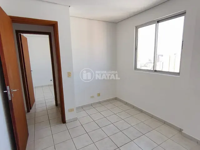 Apartamento 2 quartos e 1 banheiro, para alugar, no bairro Centro em Londrina