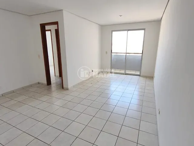 Apartamento 2 quartos e 1 banheiro, para alugar, no bairro Centro em Londrina