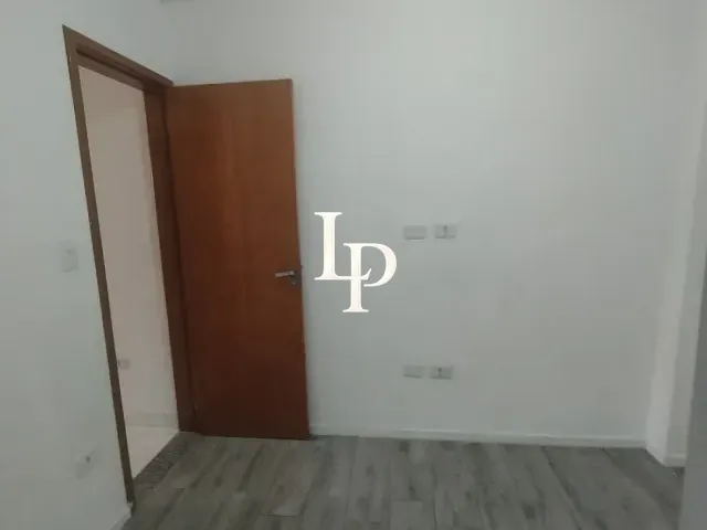 Apartamento com 31m² 1 quarto e 1 banheiro, para alugar, no bairro Vila Curuçá em Santo André